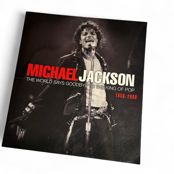 Michael Jackson Tribute Paperback – The World Says Goodbye to the King of Pop - Picture 1 of 7